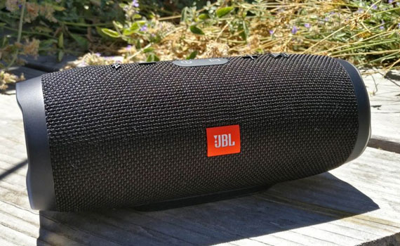 Loa JBL Charge 3 cho thời lượng sử dụng cao